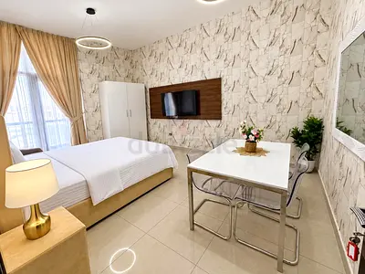 0% COMMISSION, Marina Luxury private room with balcony marina view, near tram and metro station