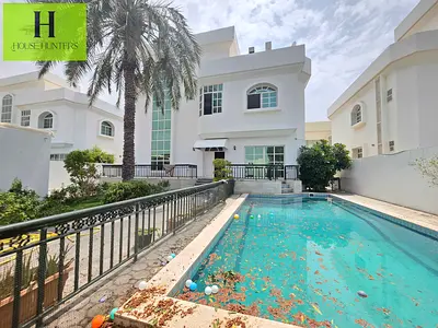 Luxury 5BR Villa Pool Garden Parking