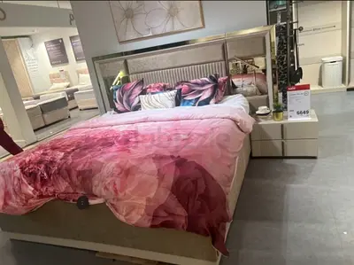 Home center bed set