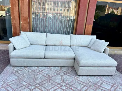 Crate&barrel lounge deep L shape sofa