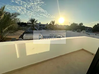 10min KiteBeach-IncludBills-Unfurnish-Balcony