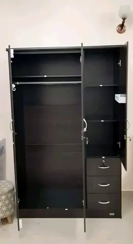 Wooden wardrobe 3door brand new