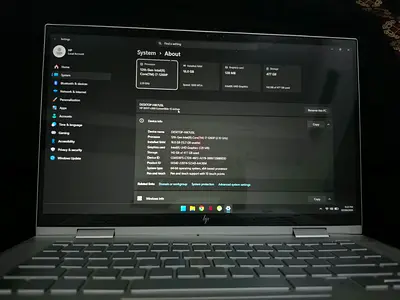 HP Envy x360 Convertible Core i7-1260P (Super Fas)