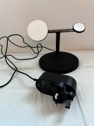 Belkin BoostCharge Pro 2-in 1 (MagSafe + charging for Apple Watch)