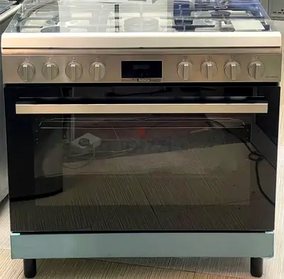 Bosch stainless steel freestanding gas range with oven - good condition