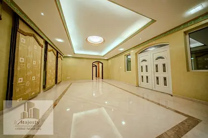 ✨ فرصة مميزة لامتلاك فيلا فاخرة في موقع استثنائي – النخيلات ✨ 🏡 للبيع فيلا فاخرة في منطقة النخيلات – على الشارع الرئيسي