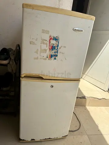 Double door refrigerator