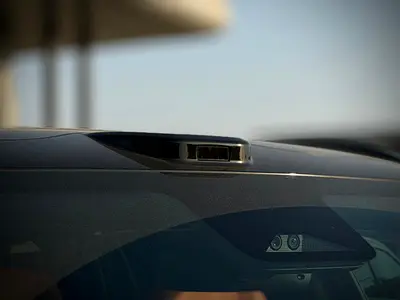 صورة 16 لـ 2025 LYNK & CO 900