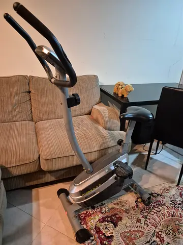 Lifegear brand exercise machin - almost new