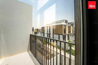 G+2 Park Facing Single Row 3 Beds Ready To Move