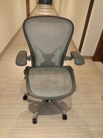 HERMAN MILLER AERON CLASSIC SIZE C FULLY LOADED