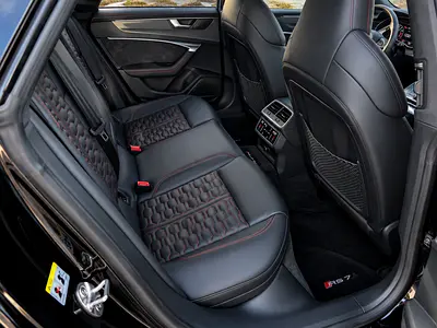 صورة 13 لـ 2022 AUDI RS7