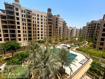 Vacant | Pool View | 4 Terraces | Corner