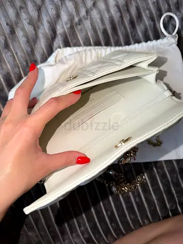 Dior bag original , coming with dust bag and original box .