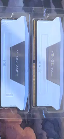Pair of Corsair Vengeance DDR5 32GB RAM 6400MHZ sticks (white) - 2 16GB modules