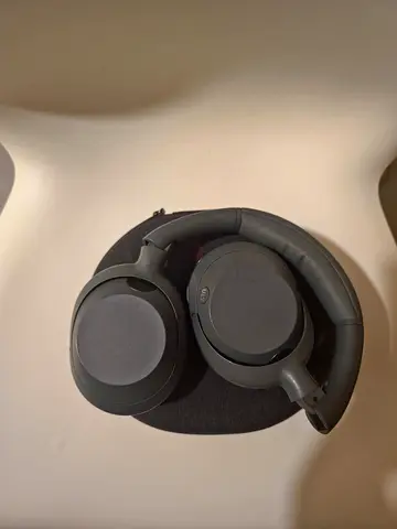 Over-ear sony ult Wireless Noise-Cancelling Headphones with Carry Case