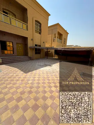 🏡 فيلا مميزة للإيجار المويهات3 – عجمان  ✨ فرصة رائعة للعائلات الباحثة عن فيلا واسعة في موقع استراتيجي ومميز.  📍 الموقع: الروضة 3 – عجمان 📐 مساحة ا