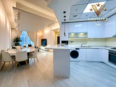Luxury Furnished | Modern Layout | Stunning City & Canal Views