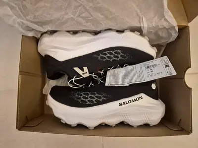 Salomon Ultra Glide 4 Women's Trail Running Shoes - EU 38 2/3 / UK 5.5 / US 7 - Brand New