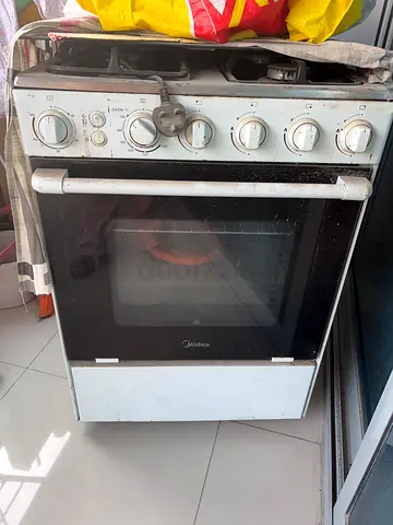 Midea Freestanding Gas Cooker with Oven