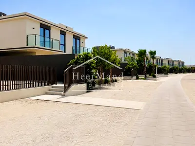 LUXURY BEACH FRONT VILLA - RESORT STYLE LIVING