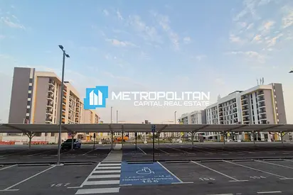 Modern 1BR Apartment | Ready To Move | High ROI