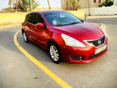 2016 Nissan Tiida SV Hatchback | GCC Specs | 126,979 KM | Lady Driven | Well Maintained