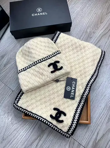 Chanel knit beanie and scarf set - cream with black trim
