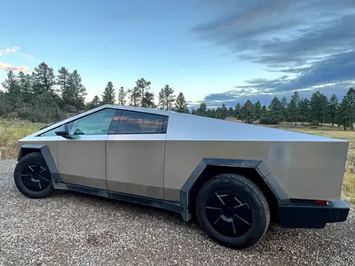 2024 Tesla CYBERTRUCK photo 16