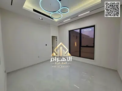 فيلا كورنر فاخرة امام جميع الخدمات ووالطريق الرئيسي مباشرمع مسبح خاص وشاملة جميع الخدمات داخل الفيلا جاهزة للسكن