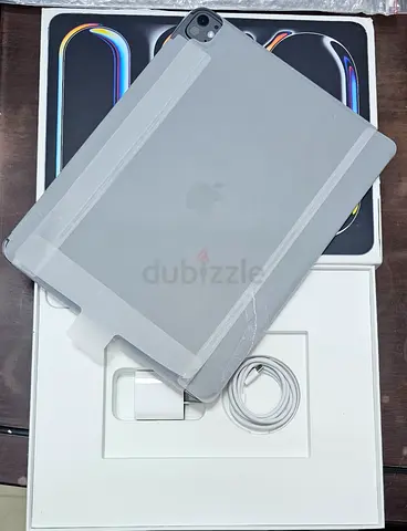 iPad Pro 13-inch (M5), 256GB, Wi-Fi + Cellular, Space Black Color
