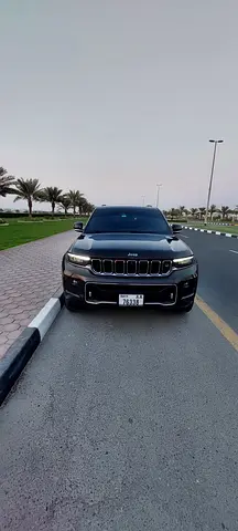 Jeep Grand Cherokee Overland 2023 | GCC