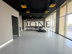 Hot OFFER LUXURY showroom 30days FREE prime lecation business area ready to move only jest 200k