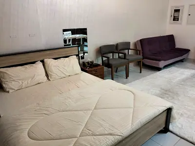 Vacant- Furnished-Top Floor-Ready to Move In- Price Negotiable