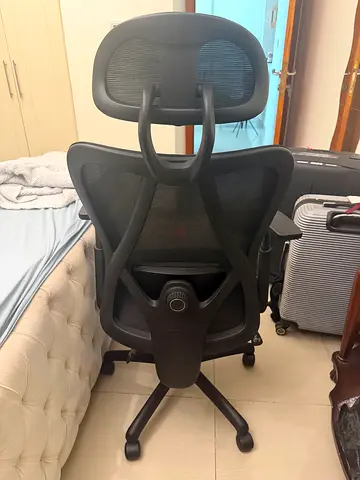 Ergonomic Mesh Office Chair with Adjustable Headrest - Good Condition