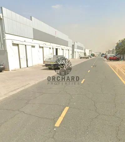 4000 SQFT/HEIGHT 10M/SUITABLE FOR STORAGE/ ROADFACING LOCATION/ ENOUGH SPACE/BIG LOADING UNLOADING
