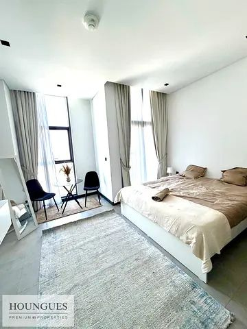 Fully furnished studio | Water front living | Business Bay