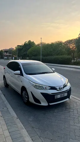 2019 Toyota YARIS 照片 1
