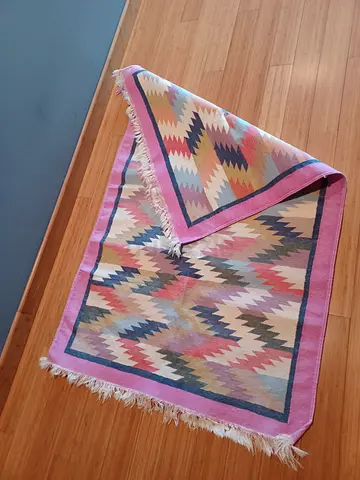 Handmade Rug (154x97 cm) – Pristine Condition
