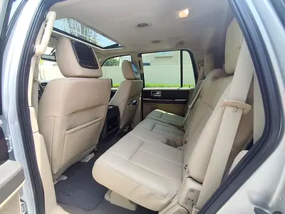 صورة 8 لـ 2015 Lincoln NAVIGATOR