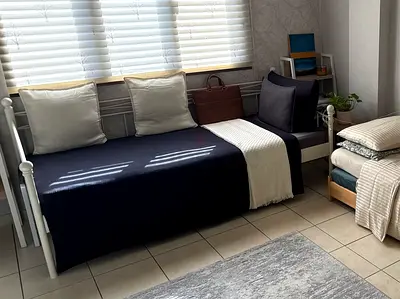 White Metal Daybed w/ (Duvet/Duvet Cover/Pillows) — Good Condition