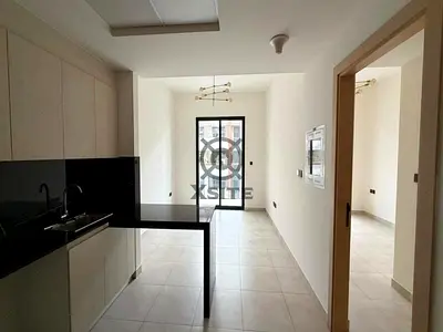 Modern 1BR|Unfurnished| Prime Location