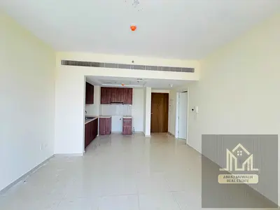 Modern Design 1BR Standing Balcony Gym Pool Parking Lavish Amenities Community