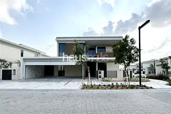 Upgraded | Single Row | Vacant | Corner Plot