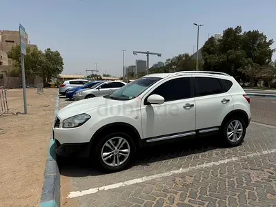 Nissan Qashqai 2013 SE - Well Maintained SUV
