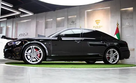 2023 AUDI S8 photo 3