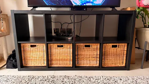 KALLAX shelving unit with 4 baskets
