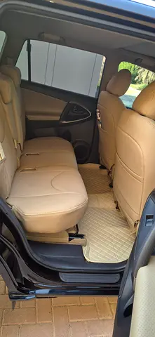 2010 Toyota RAV 4 — фото 13