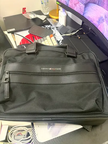 Tommy Hilfiger Black Laptop Briefcase / Work Bag - Good Condition