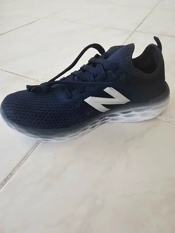 New Balance men's navy running shoe - size UK 6, new